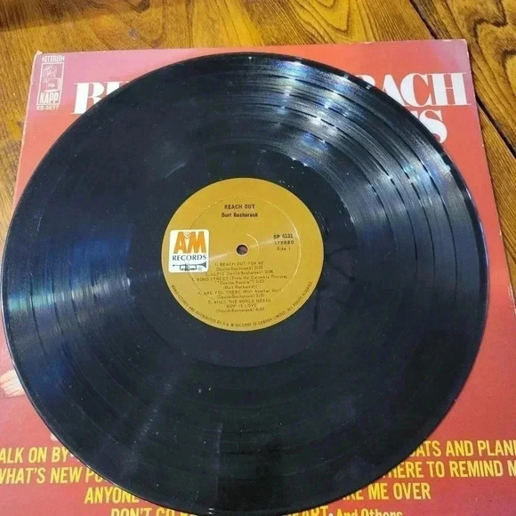Burt Bacharach Plays His Hits LP Vinyl  1966 - Picture 3 of 4